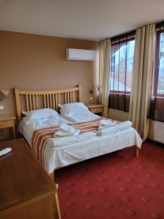 Complex Brashlyan Hotel Tryavna Exterior photo