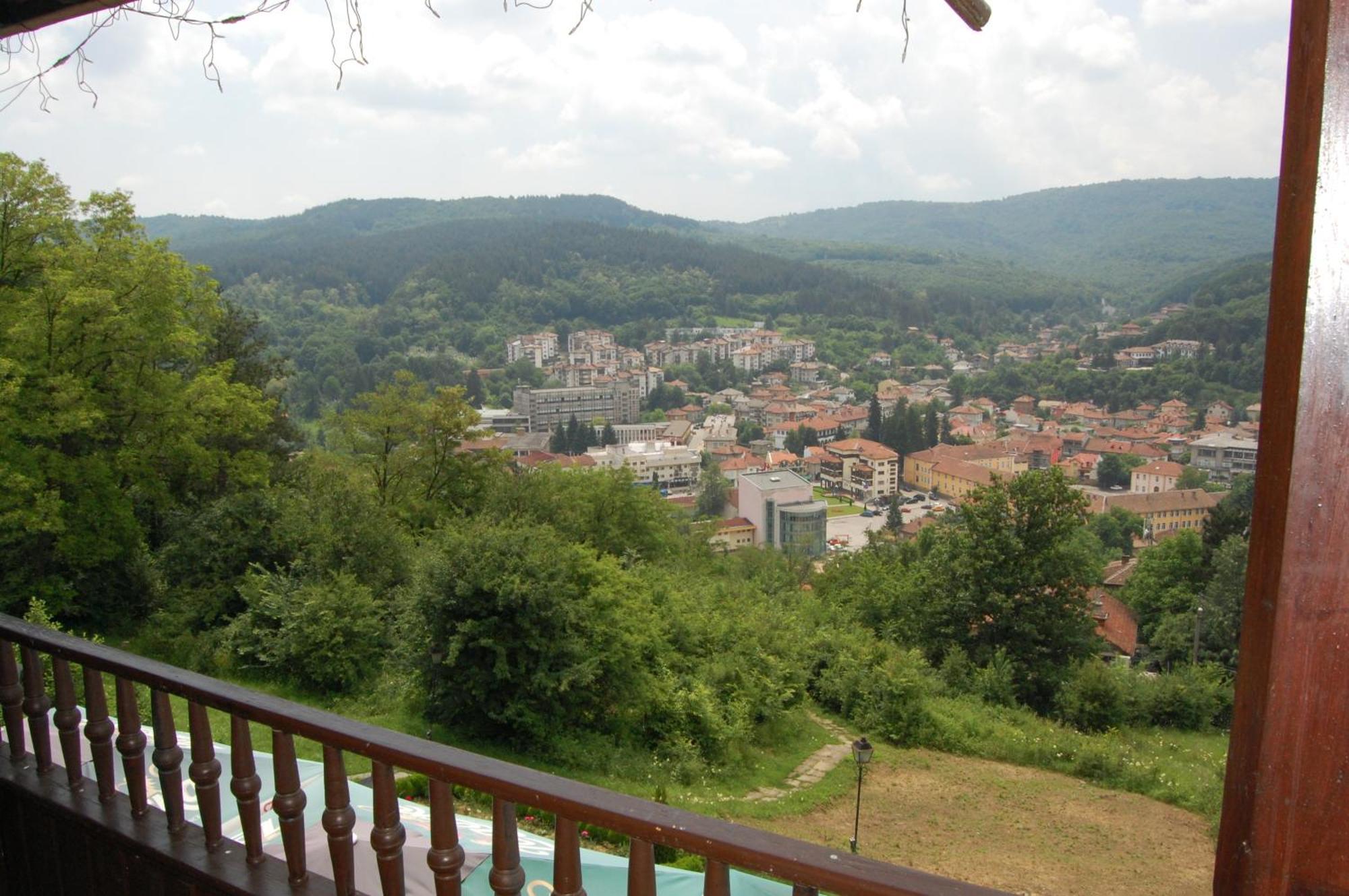 Complex Brashlyan Hotel Tryavna Exterior photo