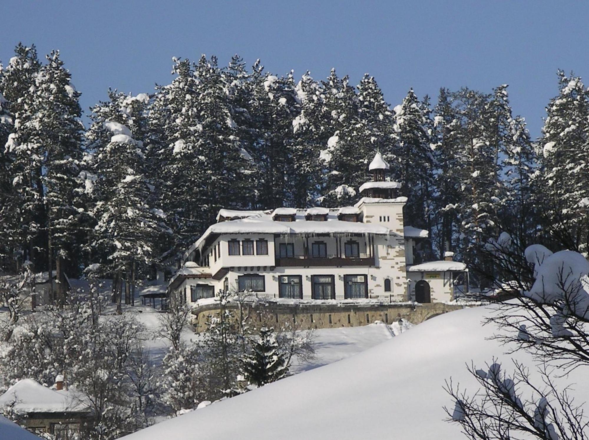 Complex Brashlyan Hotel Tryavna Exterior photo
