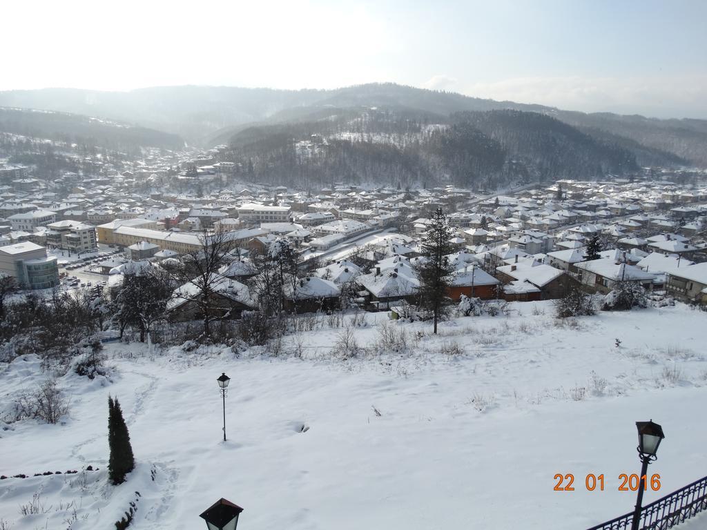 Complex Brashlyan Hotel Tryavna Exterior photo