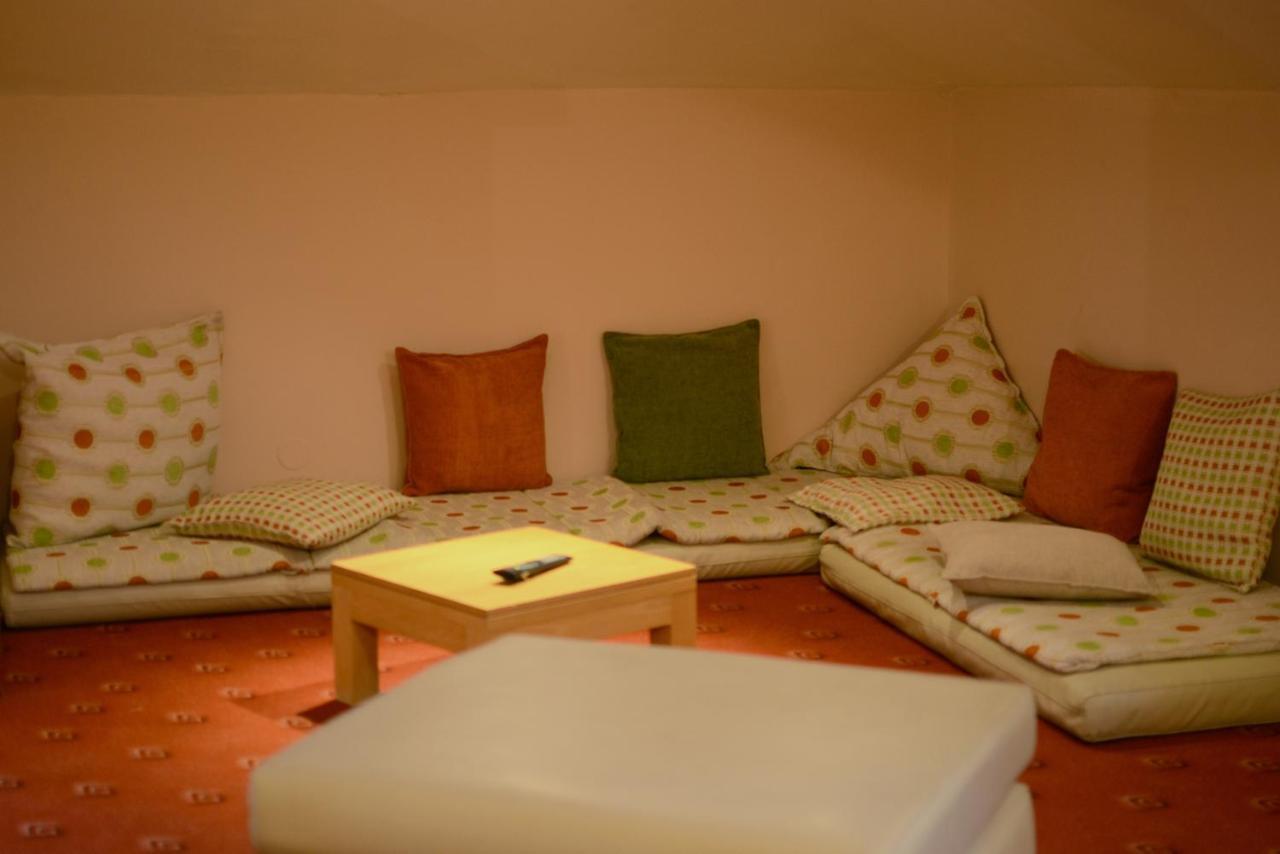 Complex Brashlyan Hotel Tryavna Exterior photo